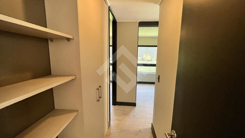 Departamento En Venta De 3 Dorm. En Vitacura