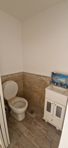 Casa Con Departamento En Venta En Barrio Sarmiento
