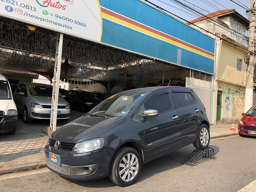 Imagem 4 de 10 de Volkswagen Fox 2014 1.0 Trend Tec Total Flex 5p