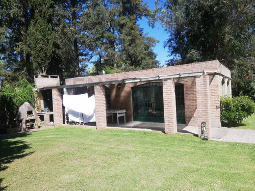 Imagen 12 de 24 de 407 Esquina 24. Casa En Venta Con Gran Parque Y Arbolado, Villa Elisa.-