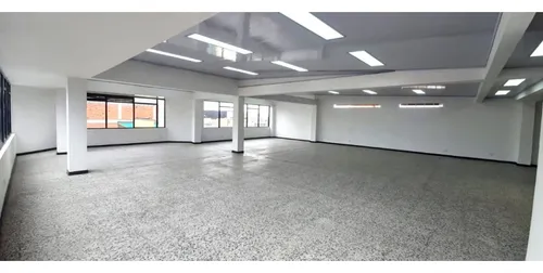 Edificio En Arriendo, Zona Comercial, Restrepo