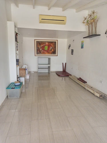 Imagen 2 de 13 de Casa En Venta En Ciudadela, Lote Vii
