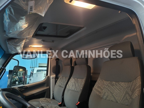 Caminhao Munck 3/4 Accelo 1016 Munck Hyva 7 Ton Zero 5.500km