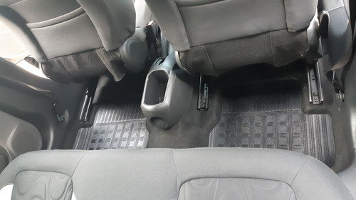 Imagem 12 de 15 de Citroën C3 2015 1.5 Attraction Flex 5p