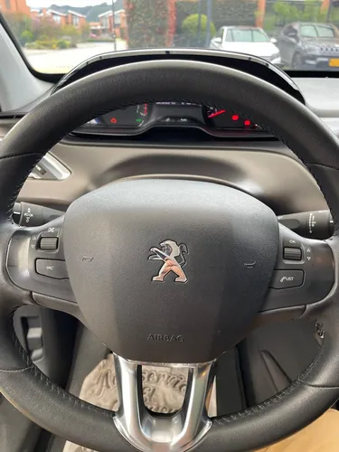 Peugeot 2008 1.6 Active