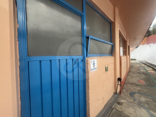 Vista Del Valle: Edificio En Venta Con Alberca, Ideal Para Escuelas.