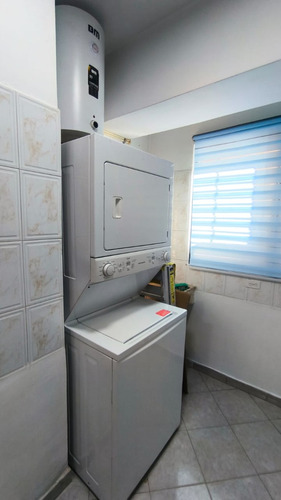 Alquiler Apartamento En El Bosque, Residencias Vista Al Bosque, Valencia. Amoblado. Lm.p
