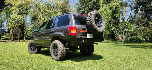 Jeep Grand Cherokee Laredo L6 4x2 At