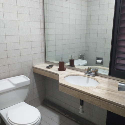 En Alquiler Oficina Torre América, Cerca Del Hotel Melia.