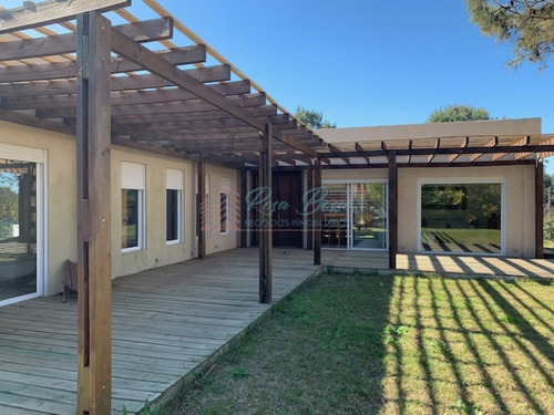 Excelente Casa En Tio Tom- Ref: 6115