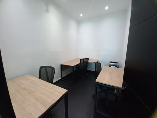 Ofc Amoblada Santa Ana 184m2
