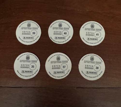 Independiente 6 Figuritas Redondas Tazos Apertura 2006 Futbo (Usado)