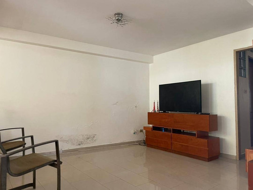 Imagen 3 de 21 de Remax Infinity Ven De Casa En Calle Cerrada. El Parral 139363 Frances Mijares 04144990396