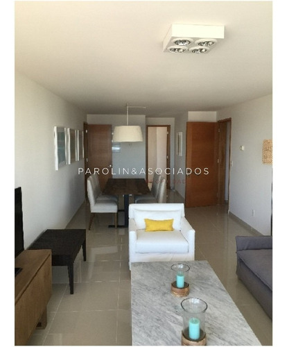 Apartamento A La Venta En Punta Del Este Edificio Sunrise- Ref: 1059