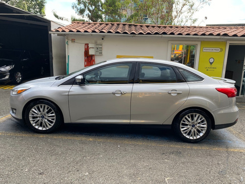 Imagen 3 de 9 de Ford Focus Titanuim Modelo 2015