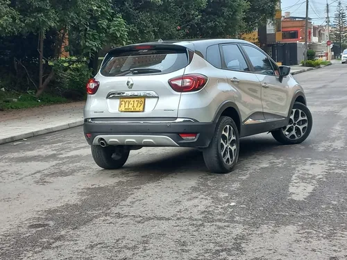 Renault Captur 2.0 Intens Automática