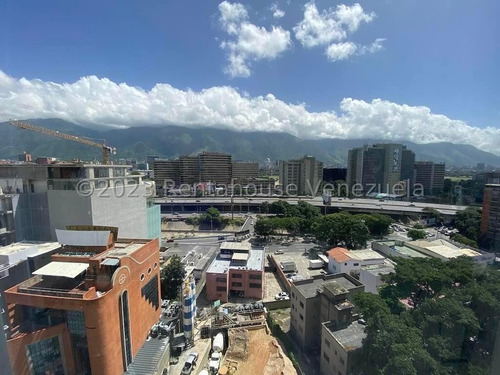 ¡oportunidad De Oro Para Invertir En Este Excelente Local Comercial Adecuado Con Un Rooftop Que Da Una Espectacular Vista De Caracas! - Las Mercedes - Luis Gomez - Mls #24-12245