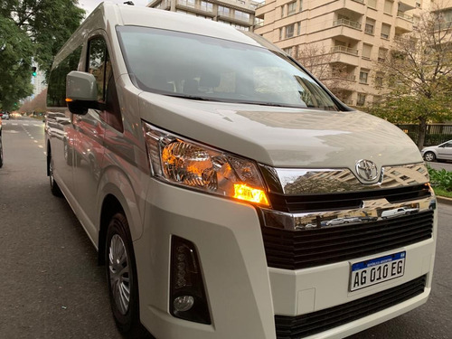 Toyota Hiace 2.8 Tdi Commuter 6at 14a