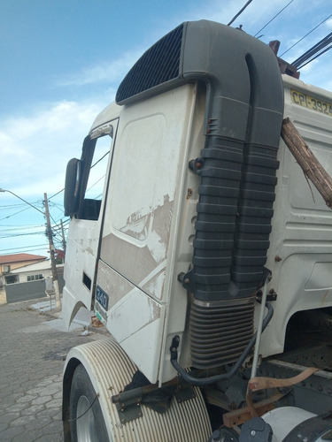 Imagem 1 de 12 de Volvo Fm 12