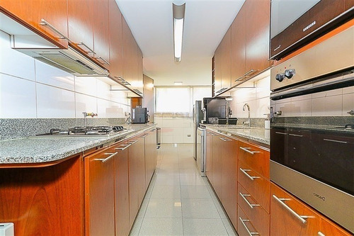 Departamento En Venta De 4 Dorm+2 Est+1 Bod En Las C