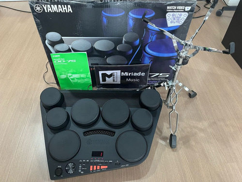 Bateria Eletrônica Portátil Yamaha Dd 75 + Tripé - 8 Pads Preto (Usado)