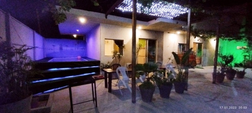 Imagen 6 de 23 de Casa Con Piscina Ping Pong Y Trampolín A 150 Metros Del Mar
