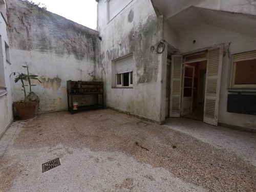 Imagen 2 de 18 de Ph 3 Amb C/patio A Refaccionar, En Venta, Floresta!
