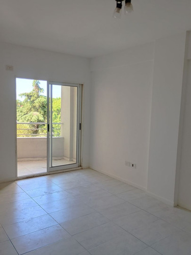 Alquiler De Departamento Monoambiente En Caseros Lado Norte