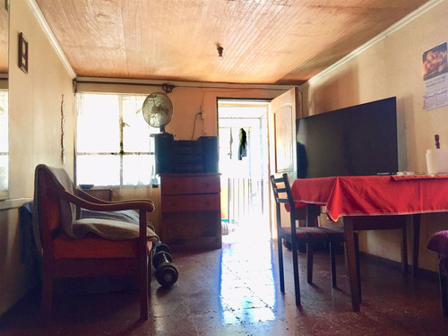 Casa En Venta De 3 Dorm. En San Joaquín