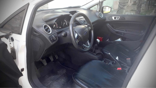 Ford Fiesta Kinetic Design 1.6 Se Plus 120cv 2016