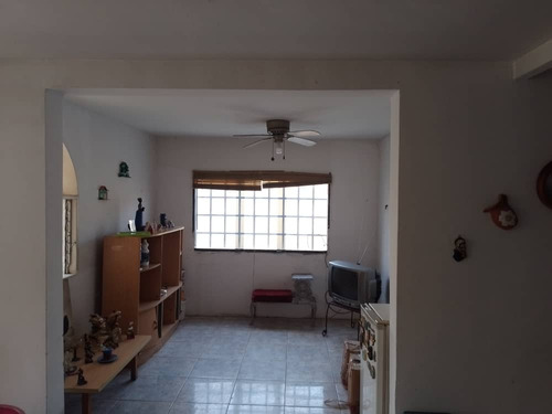 Se Vende Casa En Urb. Los Castores -san Joaquin.