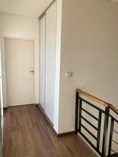 Imagen 22 de 30 de Venta Casa De Diseño En Barrio La Alameda - Canning