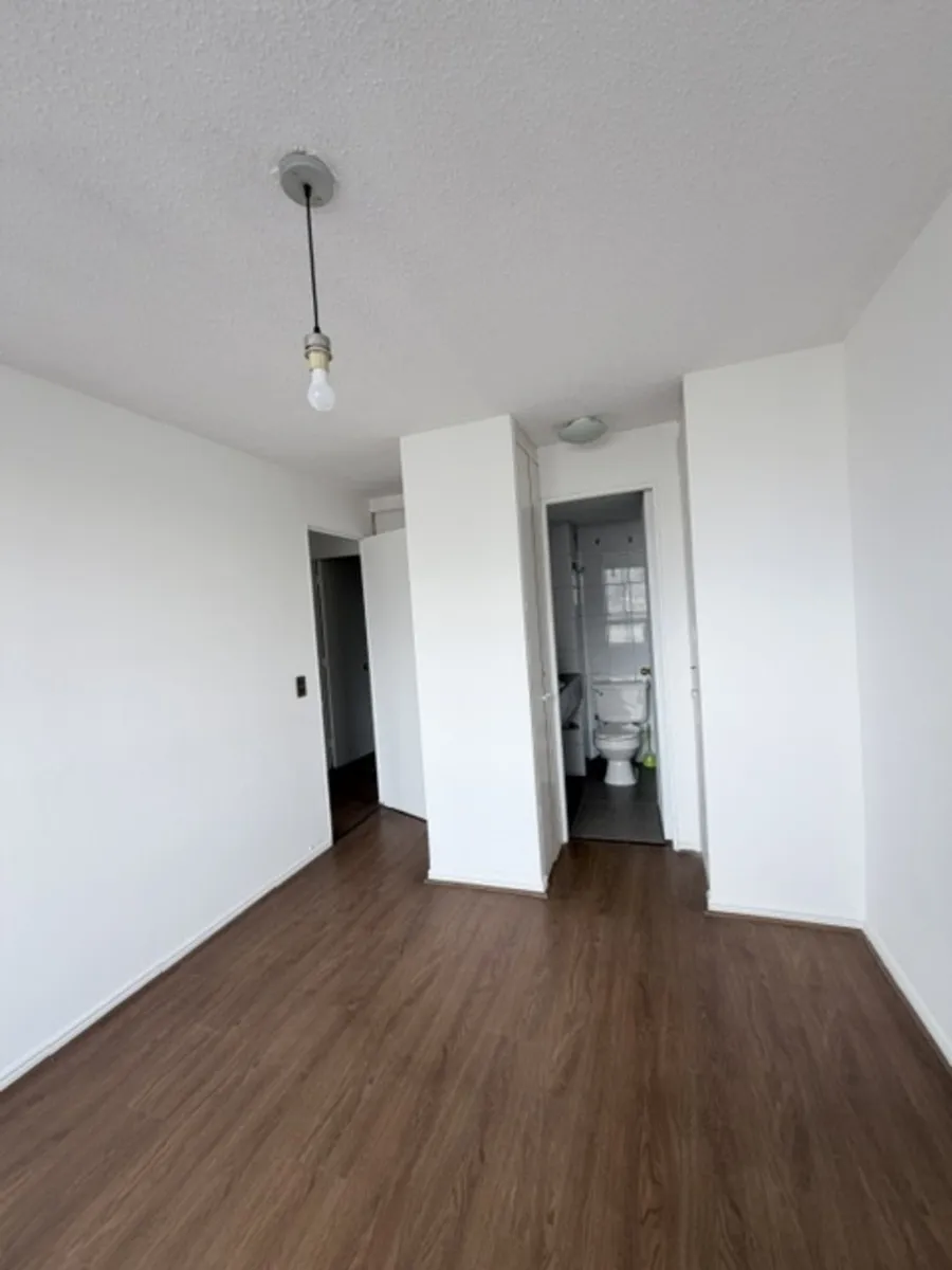 Imagen 5 de 7 de Departamento Con Espacios Integrados Y Estilo -luminoso