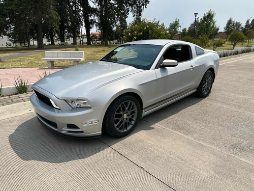 Ford Mustang 3.8 Coupe Lujo V6 Mt