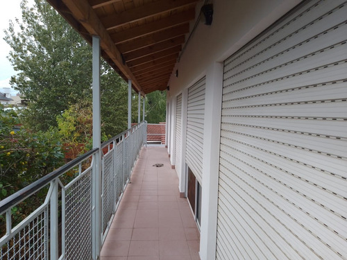 Venta Departamento De 3 Ambientes Amplios Con Patio En Moron ( No Haedo No Castelar No Ituzaingo)