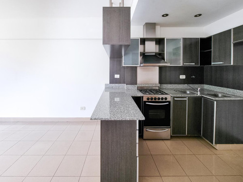 Departamento De 2 Ambientes En Caballito Balcon - Vista Abierta - Cocina Integrada