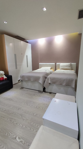 Estupendo Pent-house En Res Sta Bárbara, Bqto . Emss Vende