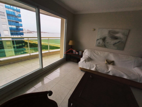 Hermoso Clásico Apartamento 3 Dormitorios - Alquiler Temporada- Ref: 5289