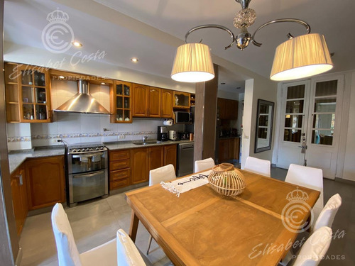 Imagen 7 de 30 de Casa - Lanús Este - Con Fondo Libre Y Pileta Climatizada !