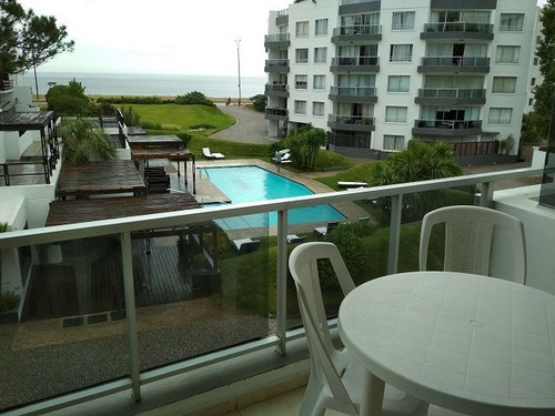 Venta De Apartamento 2 Dormitorios En Pinares, Punta Del Est