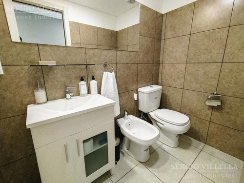 Imagen 11 de 17 de Departamento De Dos Dormitorios En Venta En Rosario
