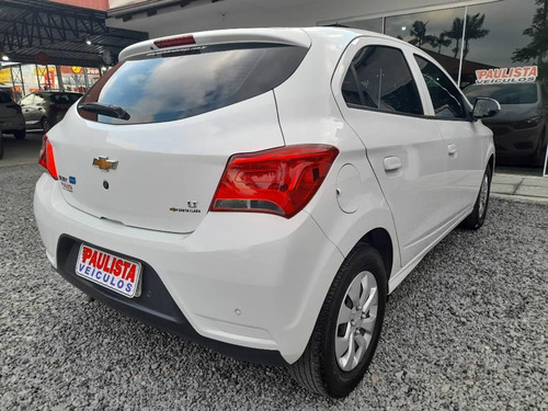 Imagem 5 de 8 de Chevrolet Onix 1.0 Lt