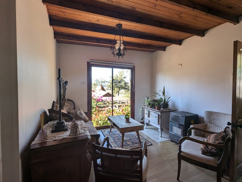 Parcela Con 2 Casas Y Cabaña En Mantagua, 2500m2