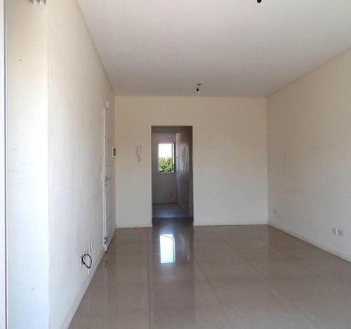 Imagen 8 de 11 de Venta Con Renta. Monoambiente Muy Luminoso Gran Balcon Tza.