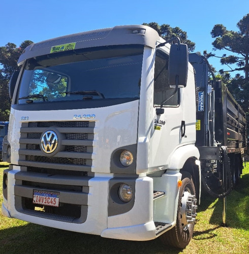24-280 E Constel. 6x2 Munck Caçamba