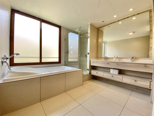Penthouse: San Carlos De Apoquindo / U Los Andes