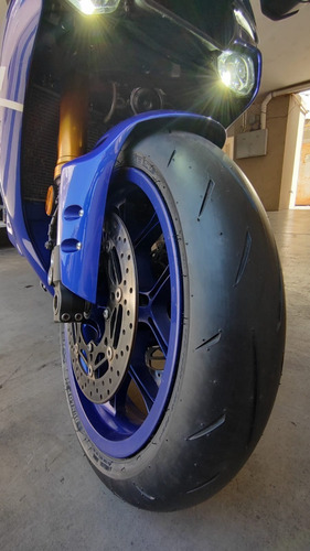 Imagen 22 de 25 de Yamaha R1 1000 Cc ( No Cbr Zx10 Panigale )