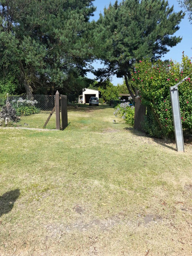 Vendo Chalet Sobre 2 Lotes En Barrio Colinas Verdes - Amplio Parque - Piscina - Quincho