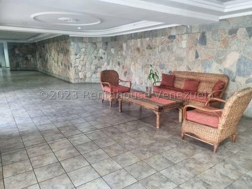 Apartamento En Venta Ubicado En Sabana Larga Valencia Carabobo 25-5623 Eloisa Mejia