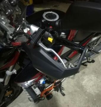 Imagen 2 de 8 de Cubre Puños Benelli Trk 251